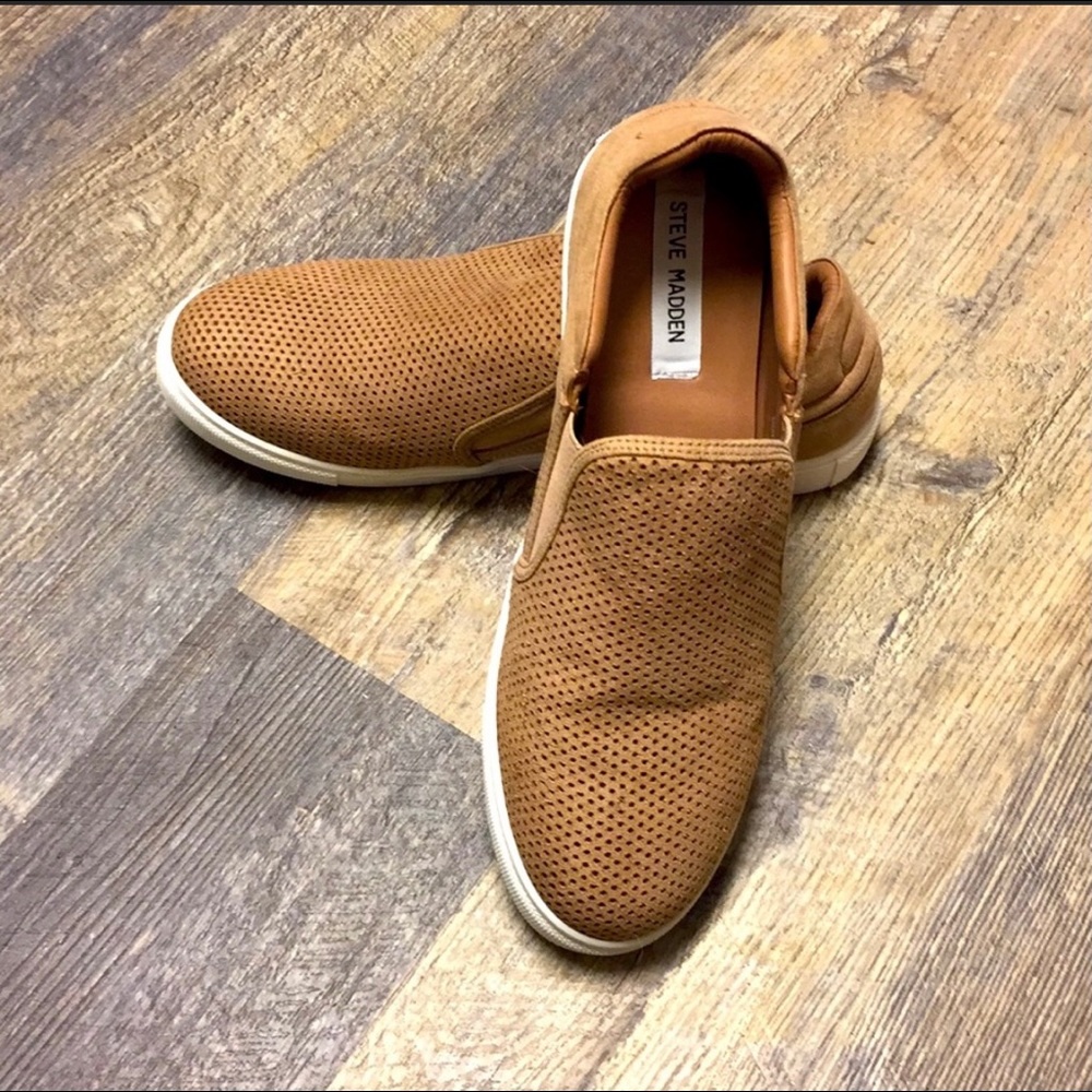Steve Madden slip on sz 9